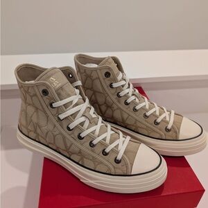 Authentic NEW VALENTINO GARAVANI V LOGO HIGH TOP SNEAKERS SIZE 11 - 44